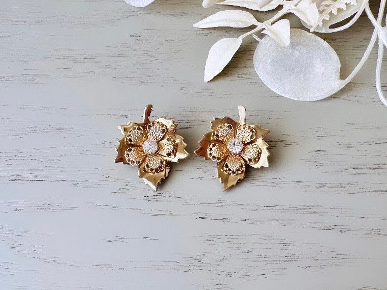 Gold Leaf Earrings, Gold Maple Leaf Earrings MCM 60's Clip Earrings, Vintage Pretty Clip On Earrings, Nonpierced Wedding Bridal Earrings