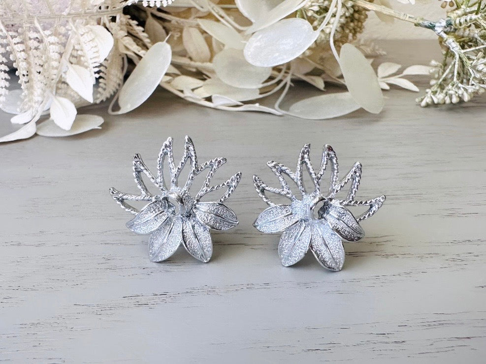 Silver Flower Earrings, 1969 Silver Demi Flower Earrings, Openwork Clip On Earrings, Pretty 1960s Retro Mod Earrings, SIGNED SC