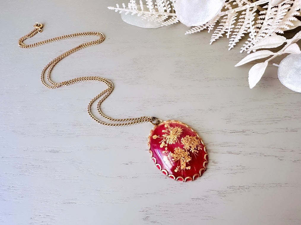 Dried Flower Pendant Necklace, Red and Gold 1970s Baby's Breath on Red Velvet Flower Cameo, Whimsical Pendant Necklace, 24" Long Necklace