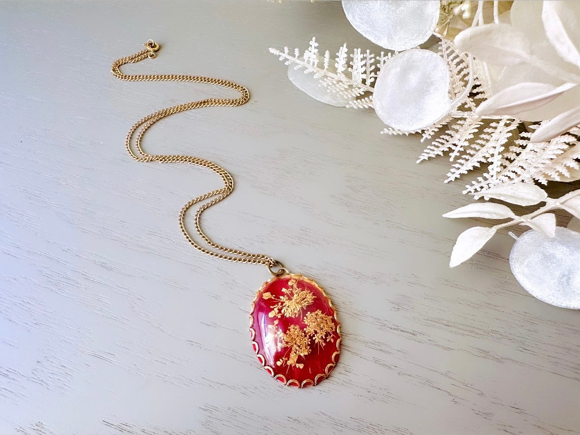 Dried Flower Pendant Necklace, Red and Gold 1970s Baby's Breath on Red Velvet Flower Cameo, Whimsical Pendant Necklace, 24" Long Necklace