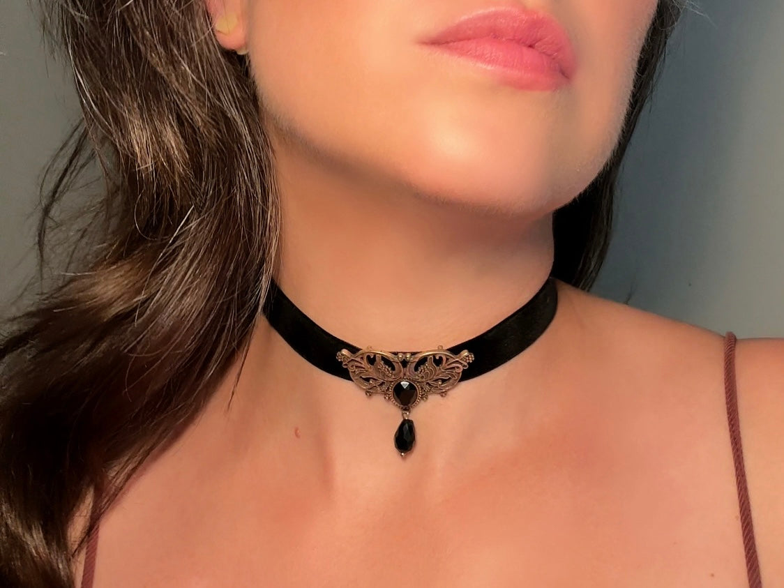 Black Velvet Choker Necklace with Bronze Filigree Focal + Black Crystals, Dramatic 1980s Victorian Revival Necklace, 15" Velvet Necklace