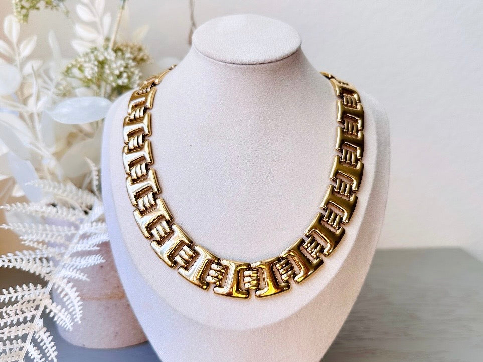 Gold Monet Necklace, 16" Interlocking Link Gold Choker Designer Vintage 80s Gold Choker Necklace, High Fashion Runway Shiny Gold Collar