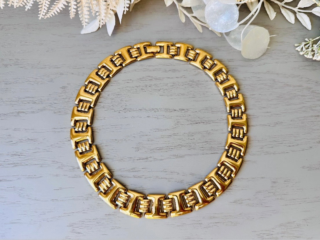 Gold Monet Necklace, 16" Interlocking Link Gold Choker Designer Vintage 80s Gold Choker Necklace, High Fashion Runway Shiny Gold Collar