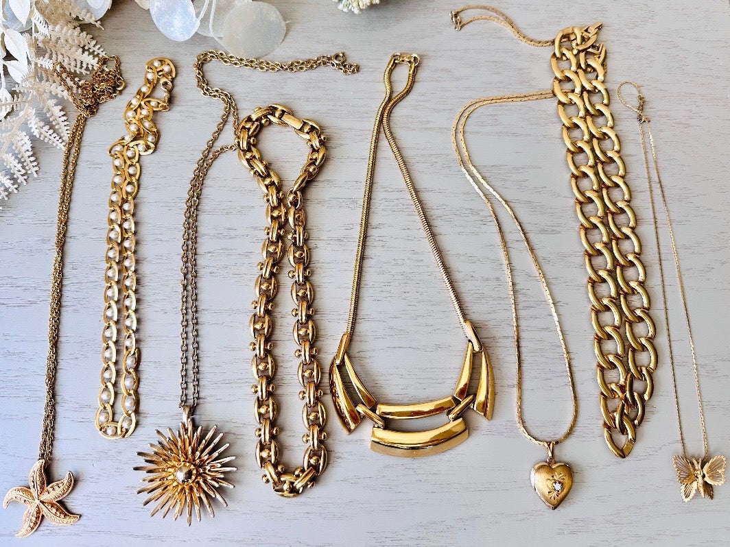 Vintage Starfish Necklace, Gold Pendant Extra Long 30" Chain, Etched Embossed Starfish on Gold Chain, Layering Gold Necklace Gifts for Her