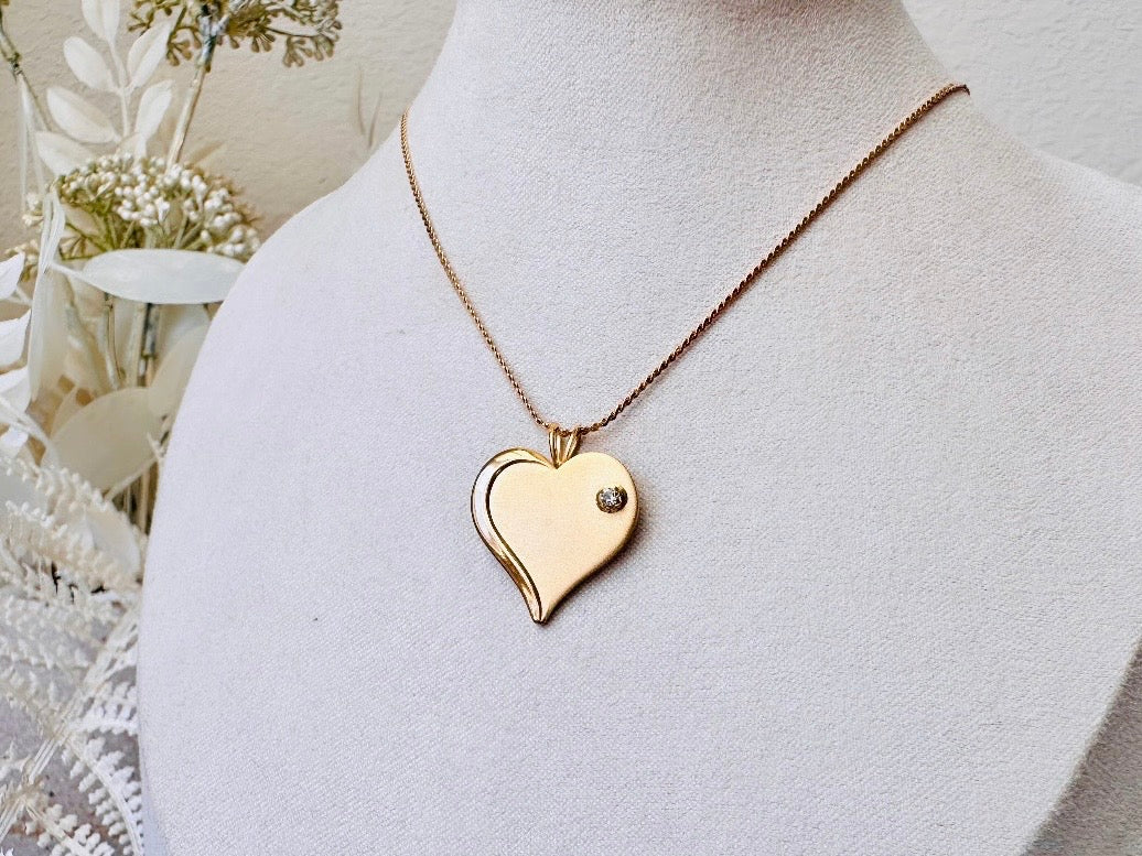 Gold Heart Necklace with Diamond Rhinestone, Sweet Vintage Gold Heart Charm Necklace, Gold Heart Pendant Necklace, VTG 18" Chain Necklace