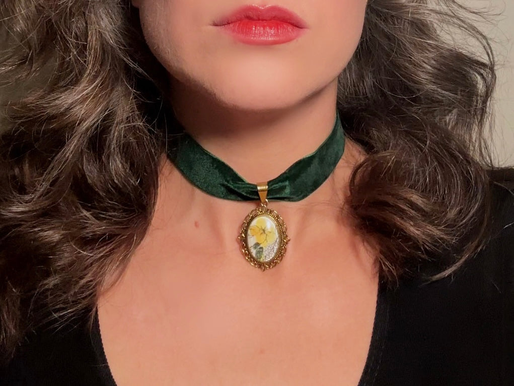 Green Velvet Choker with Handmade Floral Cameo, Thick Emerald Victorian Ribbon Choker with Flower Pendant in Yellow or Pink