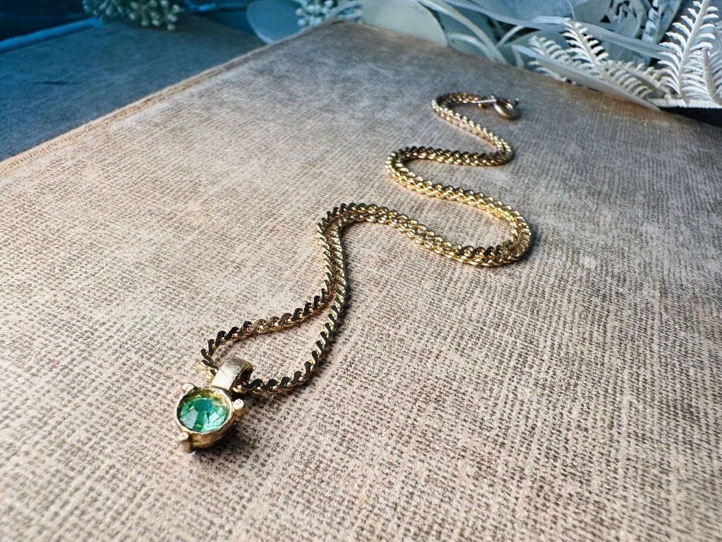 Peridot Crystal Pendant Necklace, Vintage Dainty Short Gold Chain Choker with Small Green Pendant