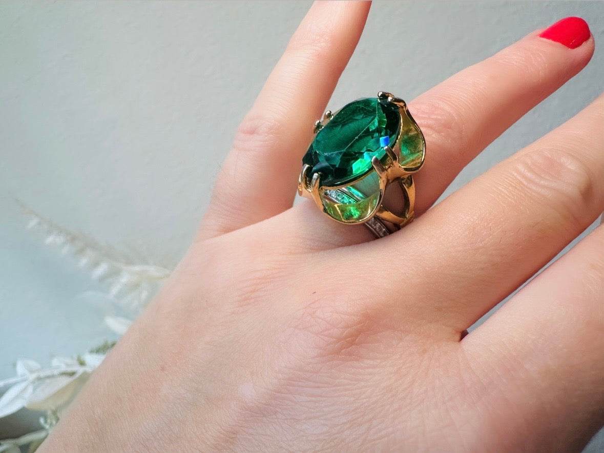 Vintage Cocktail Ring, Emerald Green 18 KGE Gold Plated Ring, Stunning Large Solitaire Prong Set Crystal Art Deco Ring, 18K Gold Ring Size 6