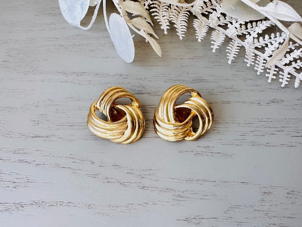 Vintage Gold Knot Clip On Earrings, Shiny Gold Twisted Rope Earrings, Oversized Gold 80s Mogul Classic Vintage Earrings