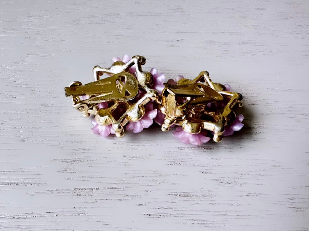 Vintage Flower Earrings, Lilac Purple and Gold Floral Earrings, Cute 1950s Flower Clusters, Clip On Cottage Chic Earrings