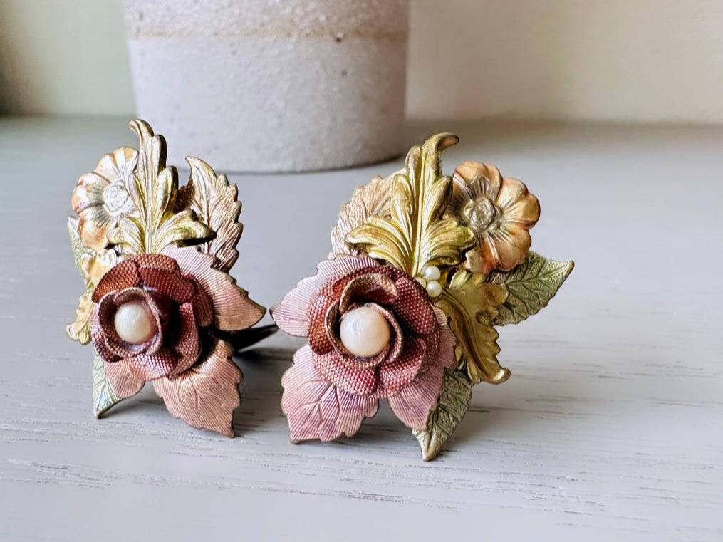 Gorgeous 1950's Vintage Flower Earrings,  Rose Gold, Cream, Sage Green Enamel Earrings, Vintage Bridal Floral Leaf Clip On Earrings