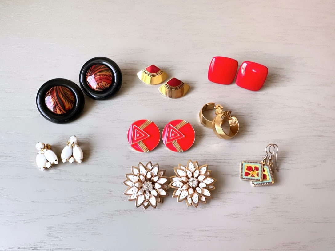 Red and Gold Retro Earrings, 1980s Vintage Earrings, Geometric Red Enamel Clip On Earrings, Funky Fun 80s Round Earrings