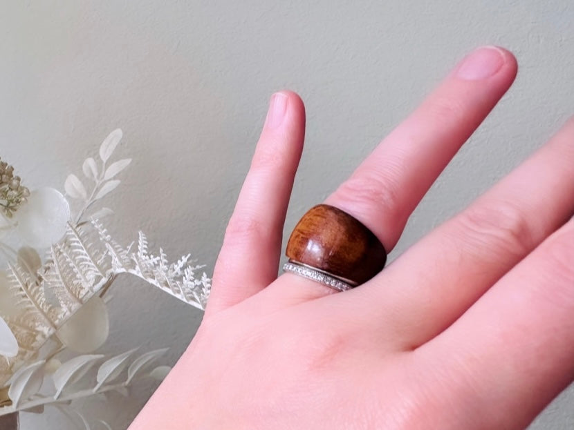 Vintage Coconut Ring Size 7.75, Deep Brown Wood Ring, Chunky 90s Solid Band Ring, Earthy Bohemian Hippie Chic Ring