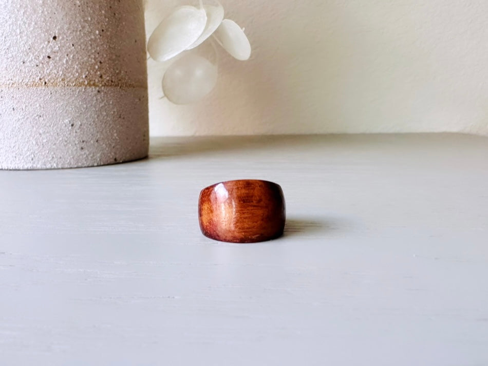 Vintage Coconut Ring Size 7.75, Deep Brown Wood Ring, Chunky 90s Solid Band Ring, Earthy Bohemian Hippie Chic Ring