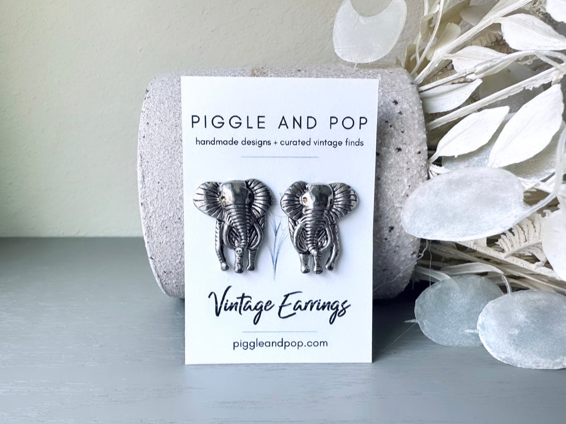 Silver Elephant Earrings, Vintage 1980s Clip On Earrings, Cute Vintage Elephant 80s Retro Earrings, Big Animal Earrings, Symbol of Luck