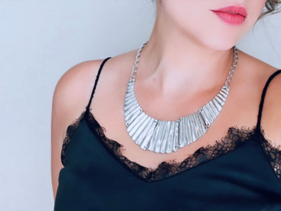 Vintage Silver Articulated Necklace, Textured Bohemian Hammered Metal Bib Necklace, Chunky Hammered Necklace, Geometric Metal Necklace
