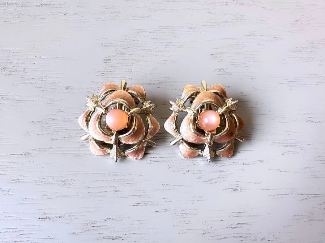 Vintage 1960s Peach and Gold Enamel Clip On Earrings with Peachy Pink Moonglow Bead Center, MCM 60's Clip Earrings Designer Signed Judy Lee
