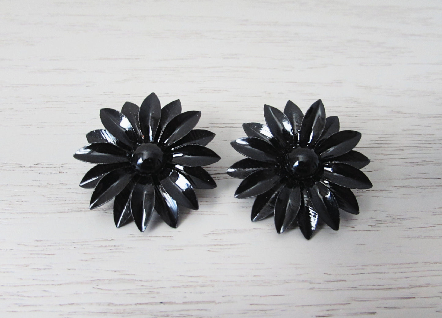 Vintage Black Flower Earrings, Black Enamel Clip-On Statement Earrings, Mod Pop Retro Style, Big Black Earrings, Oversized Vintage Earrings
