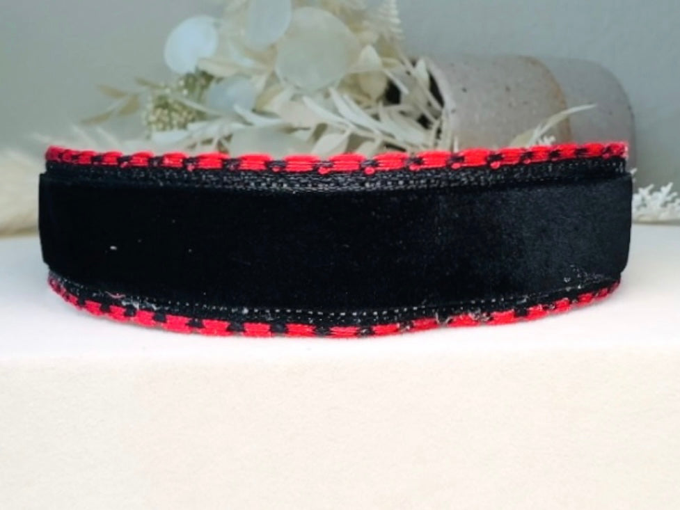 Vintage Flower Choker, Handmade Double Sided Reversible Black Velvet Necklace with Victorian Rose and Forget-me-nots Jacquard Ribbon