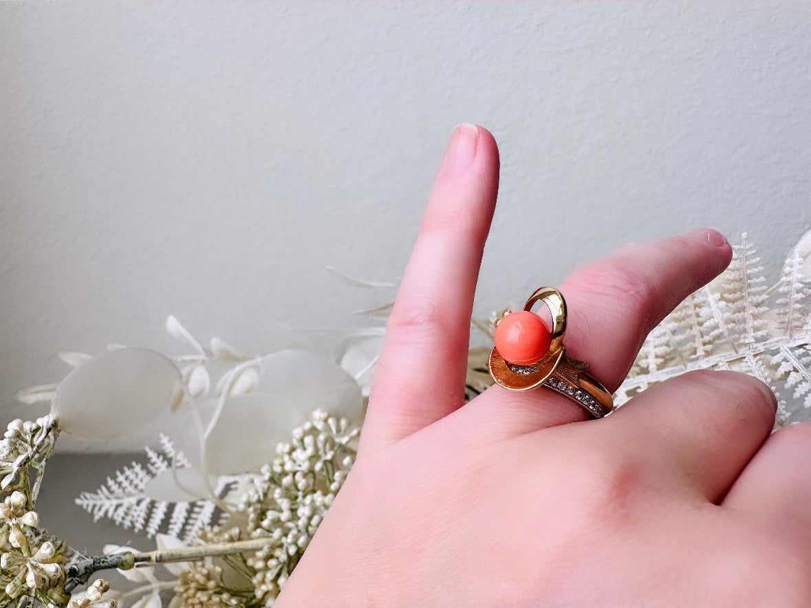 Vintage Avon 1975 Spindrift Ring, Light Pink Faux Coral Ring, Interesting Small Ring, Gold Tone 70s Adjustable Ring Size 7