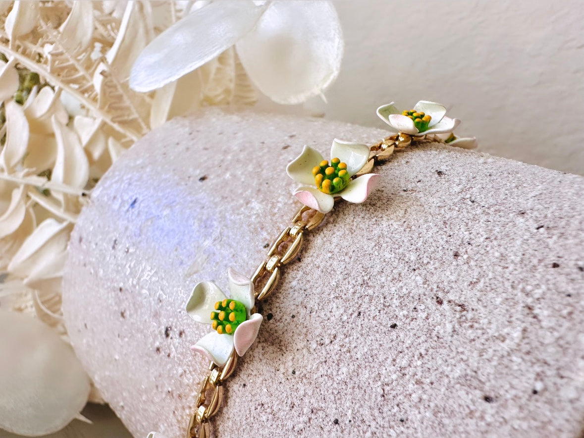 1960's Vintage White Flower Link Bracelet, VTG White Enamel Dogwood Flower 7" Bracelet, Gold Chain, Detailed Green & Blush Upturned Petals at Piggle and Pop
