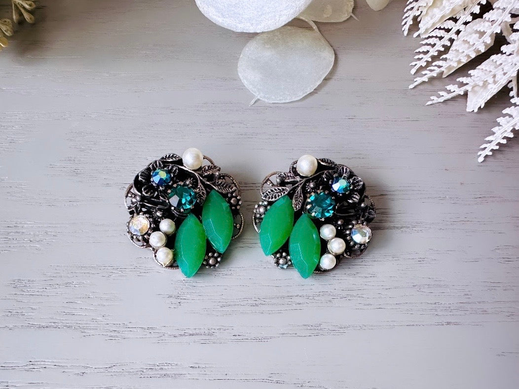 Gorgeous Green Earrings, Vintage Green Rhinestone & Pearl Earrings, Big 1950's Vibrant Green Miriam Haskell Style Crystal Clip On Earrings