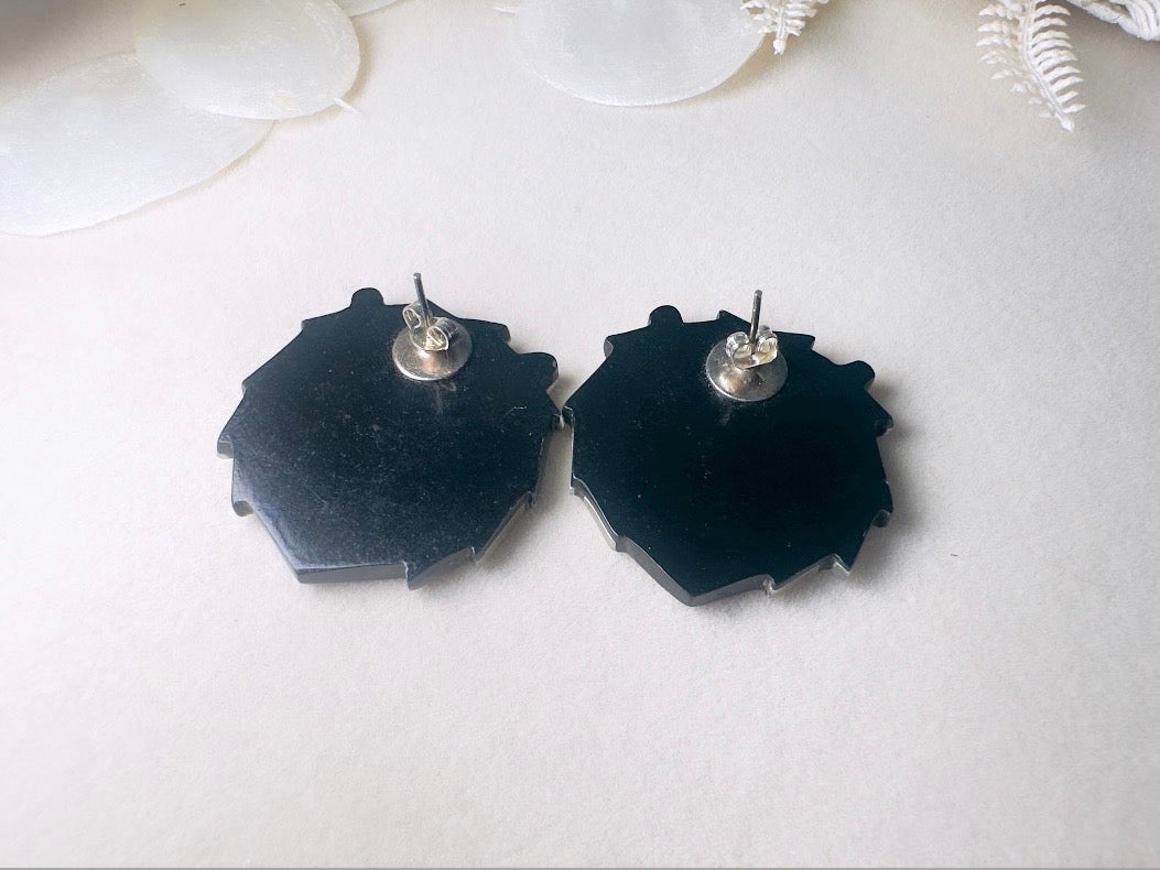 White Lion Earrings, Vintage Mother of Pearl Mosaic Earrings by Lee Sands, 1980s Natural Shell Lion Head Pierced Earrings