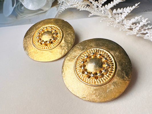 Vintage Gold Etruscan Disc Clip On Earrings, Hammered Gold Earrings, Oversized Gold Coin Clip On Vintage Earrings