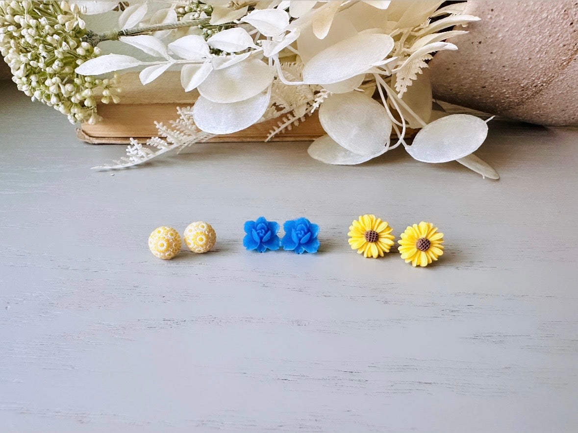 Blue and Yellow Flower Earrings Gift Set, Cute Country Floral Hypoallergenic Surgical Steel Stud Earring, Yellow Gerber Daisy Earrings FSE3