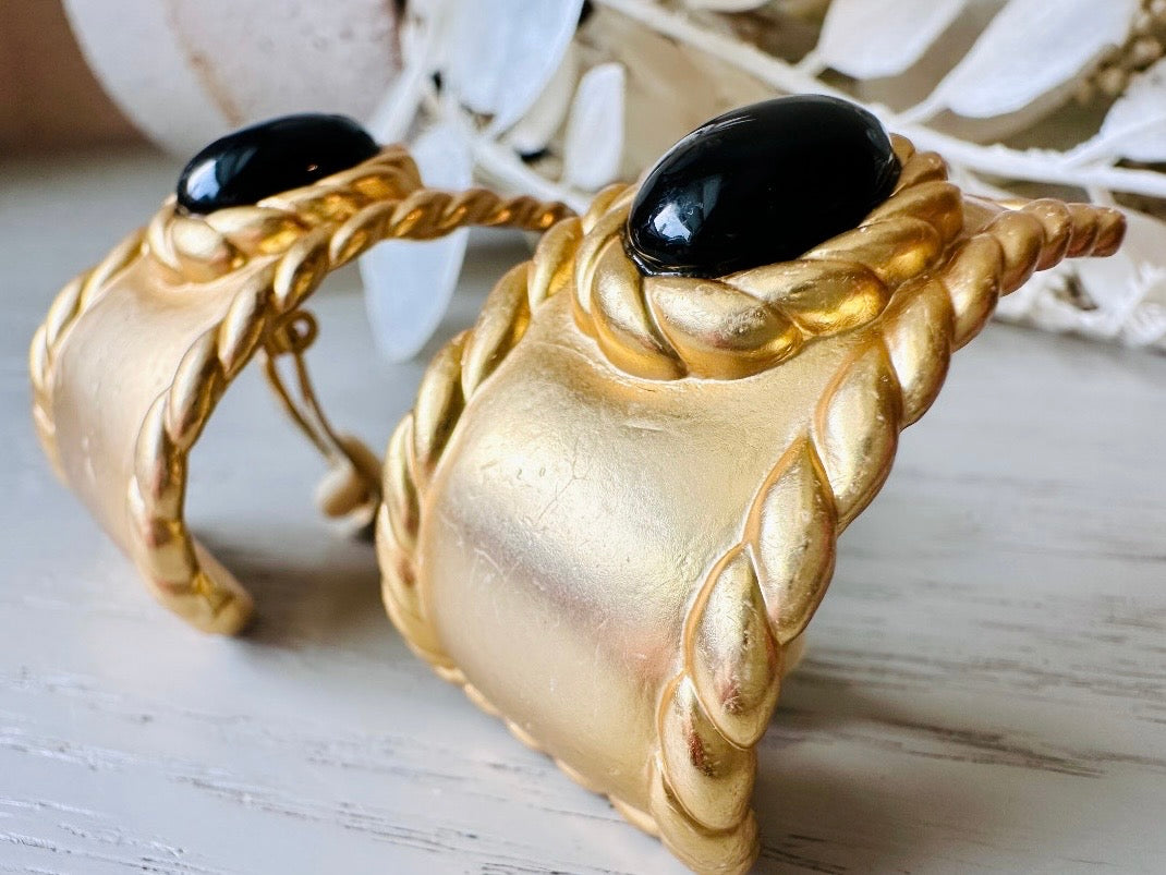 Vintage Etruscan Earrings, 1980s Black and Matte Gold Clip on Earrings, 80s Statement Dramatic Curved Half Hoop Earrings with Onyx Cabochons