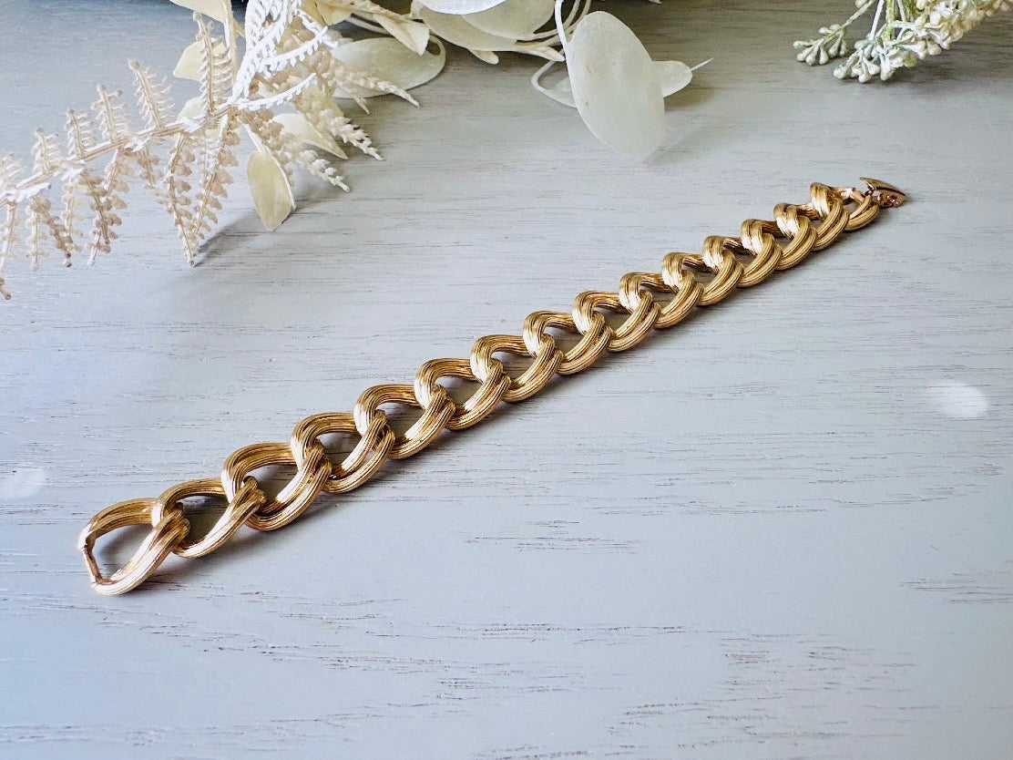 Vintage Gold Chain Bracelet, Double Curb Link Brushed Gold Bracelet for Stacking, Signed Avon Big Link Bracelet Vintage 1980s Jewelry