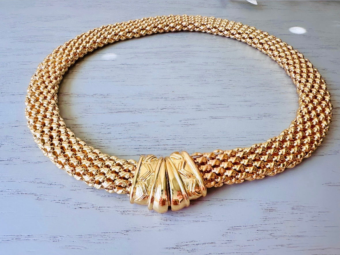 Gold Mesh Choker Necklace, 1980s Vintage Necklace, Stunning Mesh Collar 80s Mogul Necklace, Intricate Gold Magnetic Closure