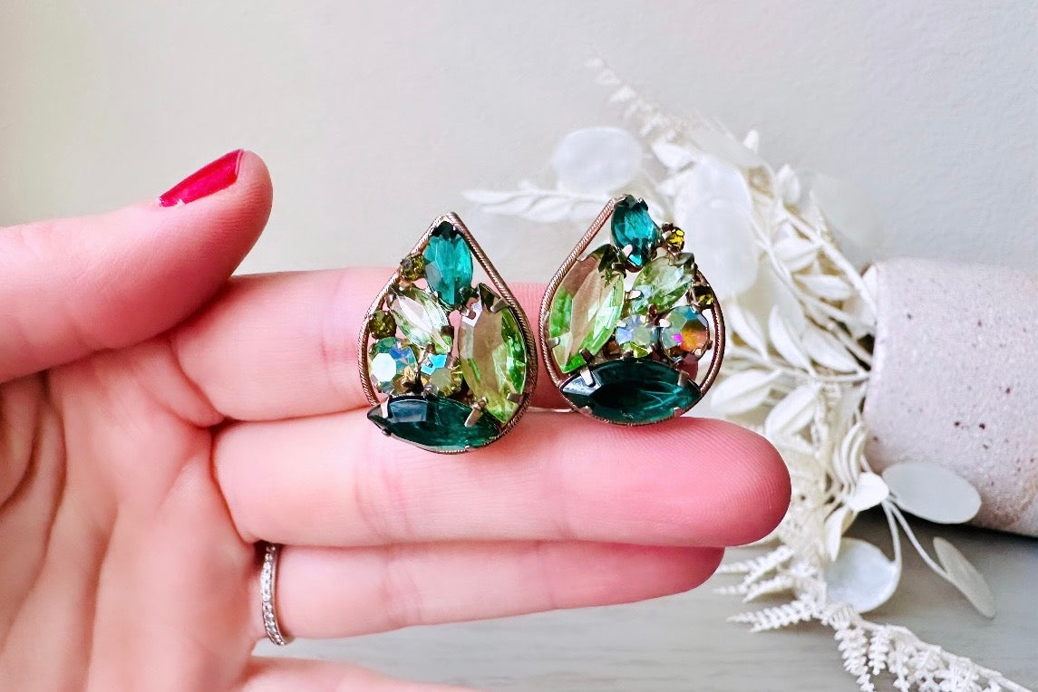 Rare Green Earrings, Vintage WEISS Peridot + Emerald Rhinestone Earrings, Gorgeous Dazzling 1960's Mosaic Teardrop Crystal Clip On Earrings