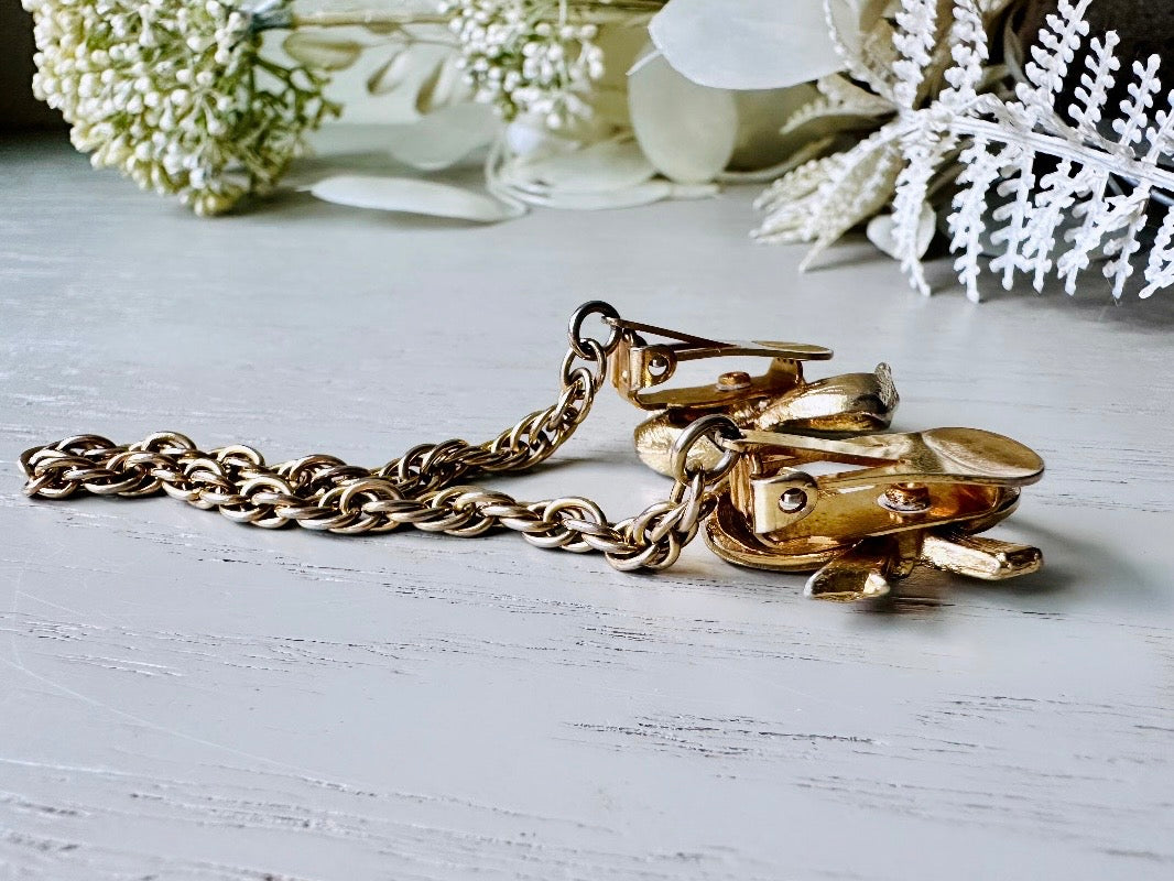 Sweater chains vintage online
