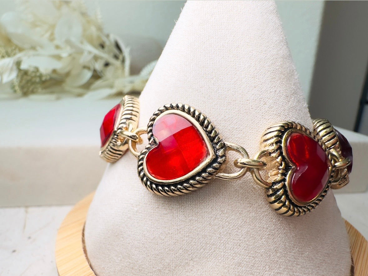 Napier Red Confetti Heart Lucite Link Vintage Bracelet