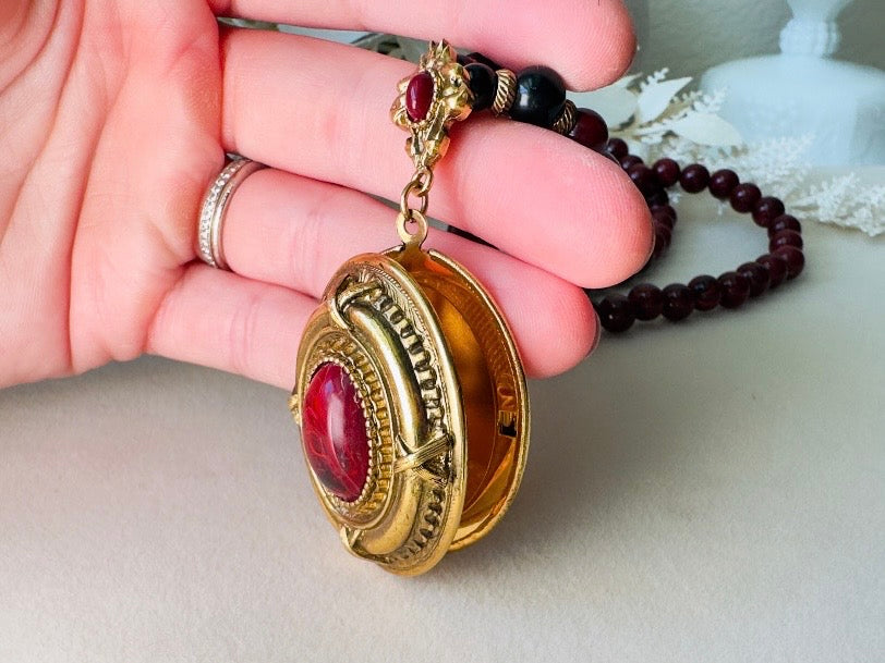 Vintage 1928 Jewelry Co. Ornate Gold-Tone & Marbled Red Cabochon Locket Statement Necklace