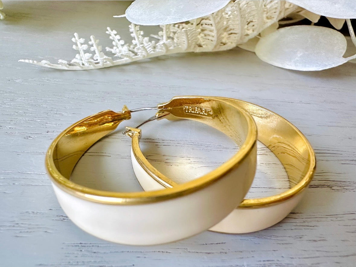 Vintage Cream & Gold Hoop Earrings, Classic 1980s Trifari Earrings, Gorgeous Old Money Gold Bisque Enamel 1.5" Hoops Pierced Earrings