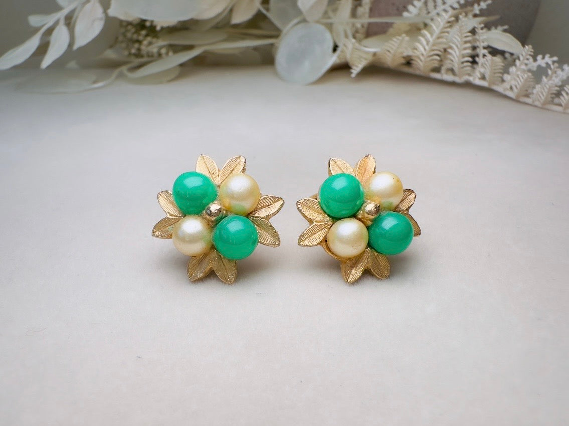 Green Pearl Vintage Earrings, 1960s Pearl Flower Earrings, Brushed Gold Leaves, Green Stones, Clip On Earrings, Autumn Floral Earrings