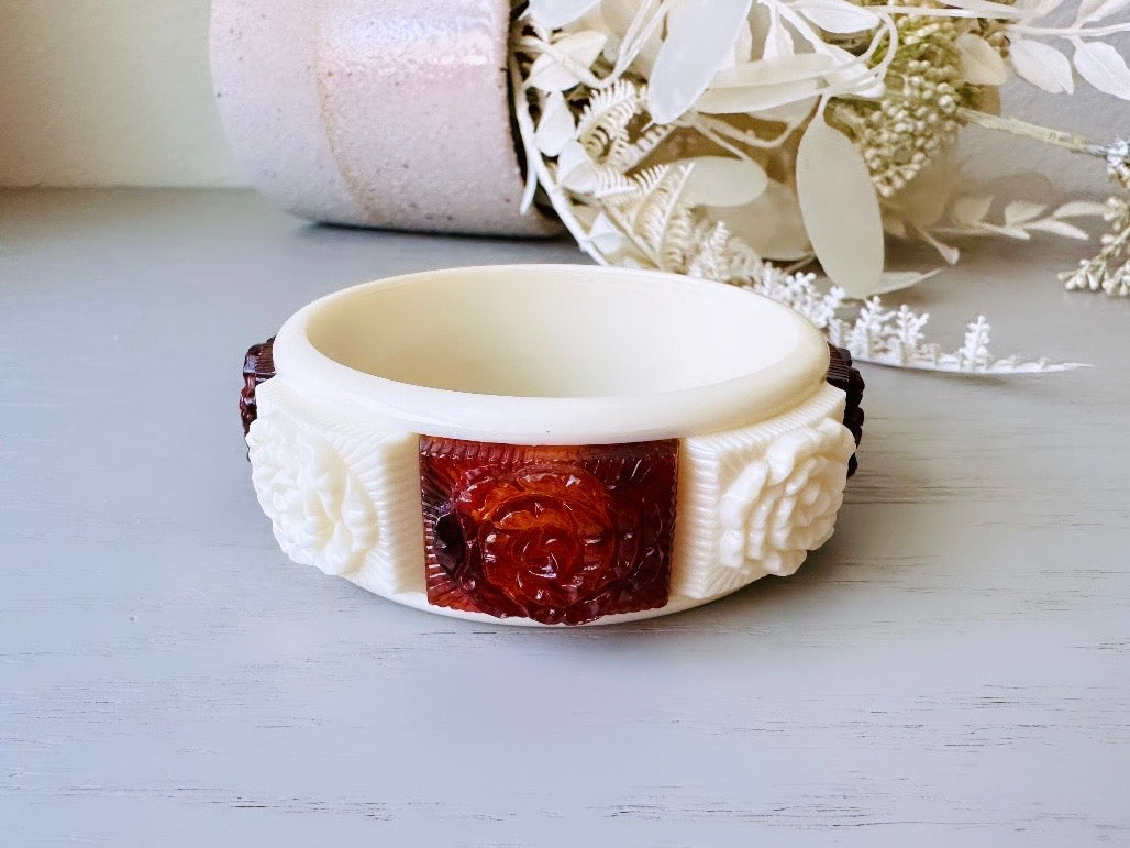 Vintage Carved Rose Lucite Coffee & Cream Bangle Bracelet, 1970s Vintage Chunky Wide Band Bracelet, Beautiful Boho Floral Bangle