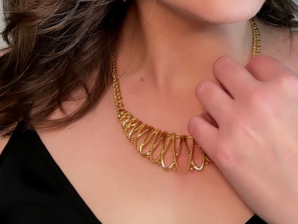 Gold Vintage Necklace, 90s Avon Necklace, Vintage Gilded Mesh Open Work Collar Necklace, Gold Rope Necklace, Statement Necklace Jewelry Gift
