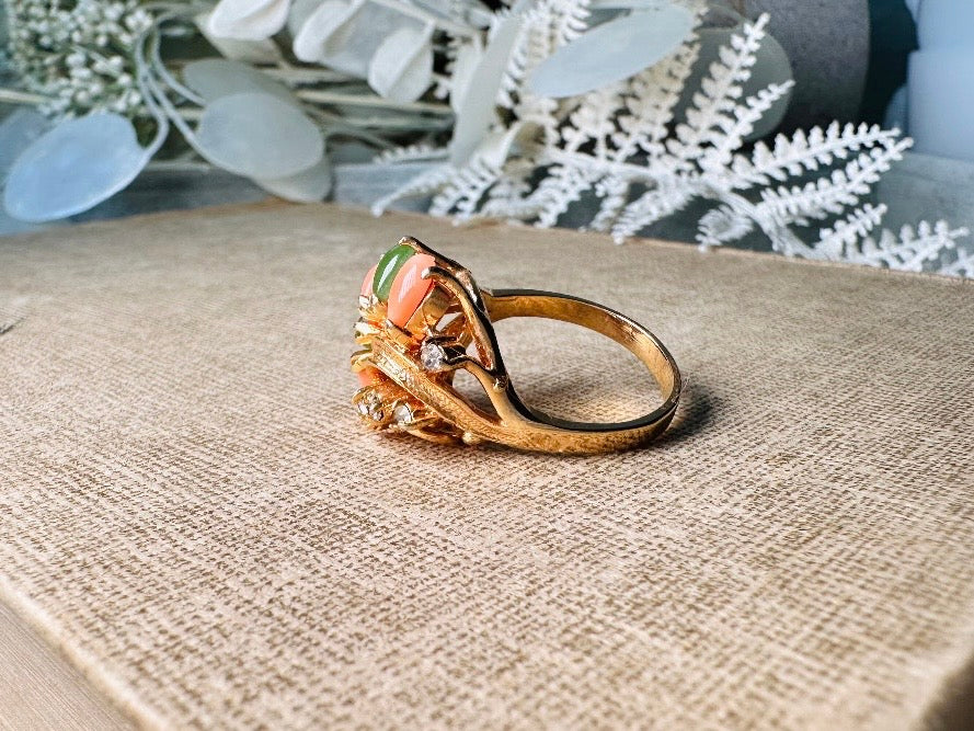 Coral and Jade Vintage Gold Tone Ring, Fitted Size 7.5 Multistone Ring, Unique Gold Cocktail Ring, Wave Shape Stone Retro Costume Ring