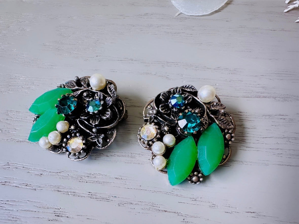 Gorgeous Green Earrings, Vintage Green Rhinestone & Pearl Earrings, Big 1950's Vibrant Green Miriam Haskell Style Crystal Clip On Earrings