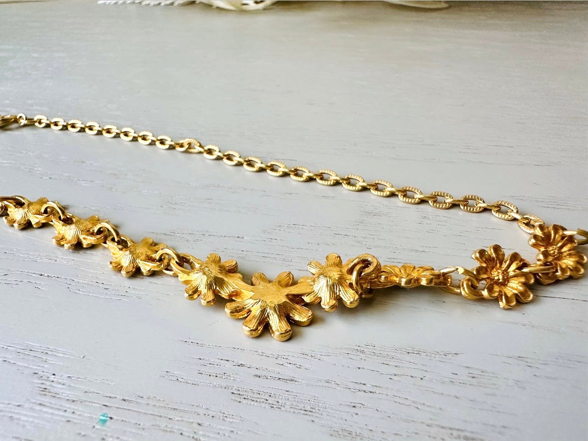 Vintage Gold Flower Choker Necklace, Golden Daisy Chain Necklace, 14" Bright Gold Vintage Choker Necklace, Pretty Unique Fall Fashion Gifts