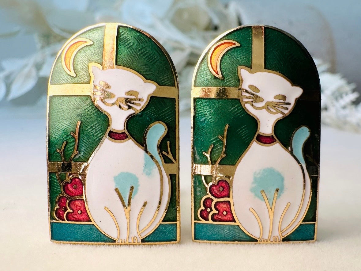 Cloisonné Cat Earrings, Gorgeous Vintage Earrings with White Cat in Windowsill with Moon, Green Clip On Earrings Nonpierced 1980s Earrings