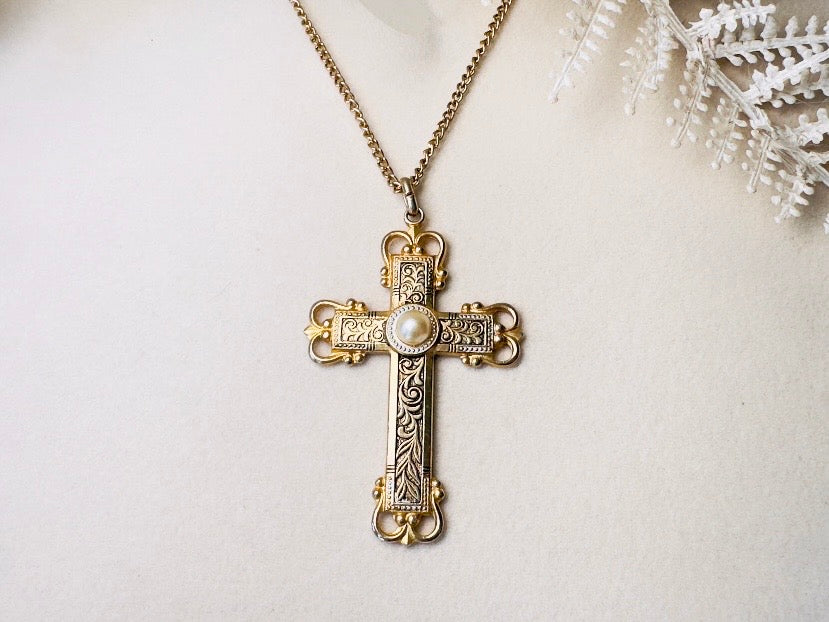 Vintage Gold-Tone Damascene Cross Pendant Necklace with Faux Pearl