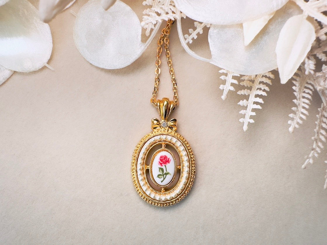 Pink Rose Vintage Pendant Necklace, Ceramic Rose and Pearl Openwork Vintage Avon Necklace, Rare Long Chain Necklace 31", Romantic