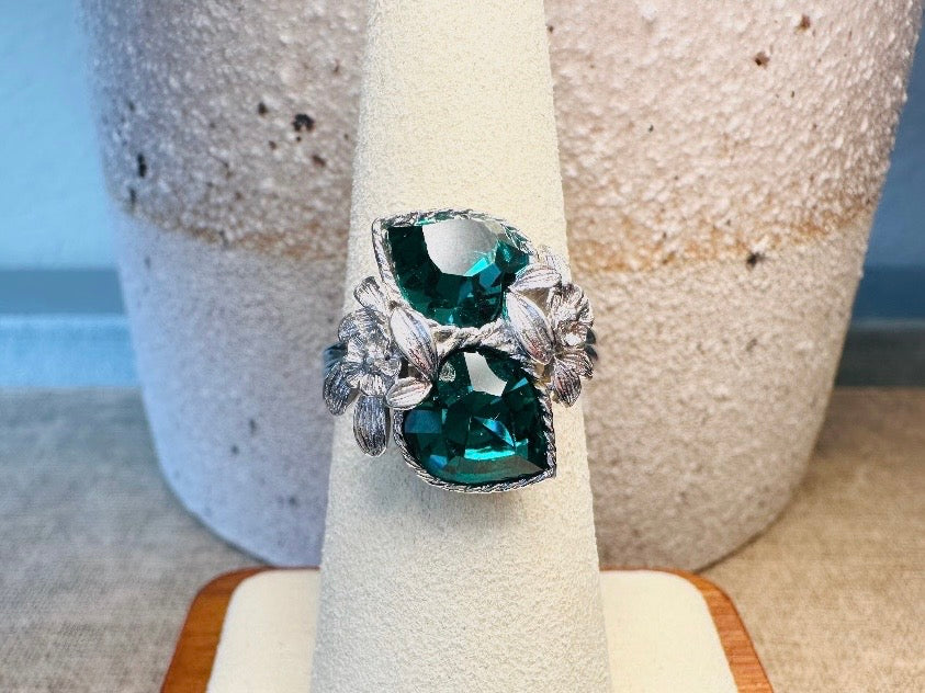 Vintage 70s Ring, Double Heart Love Story Ring Emerald 1973 May Birthstone Cocktail Ring, Chunky Costume Jewelry, Vintage Sarah Coventry