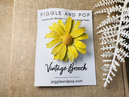 Vintage Yellow Daisy Brooch, 1950s Enamel Flower Brooch, Sunny Yellow Floral Enamel Pin Vintage 50s Shabby Chic Whimsy Brooch