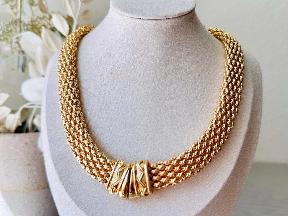 Gold Mesh Choker Necklace, 1980s Vintage Necklace, Stunning Mesh Collar 80s Mogul Necklace, Intricate Gold Magnetic Closure