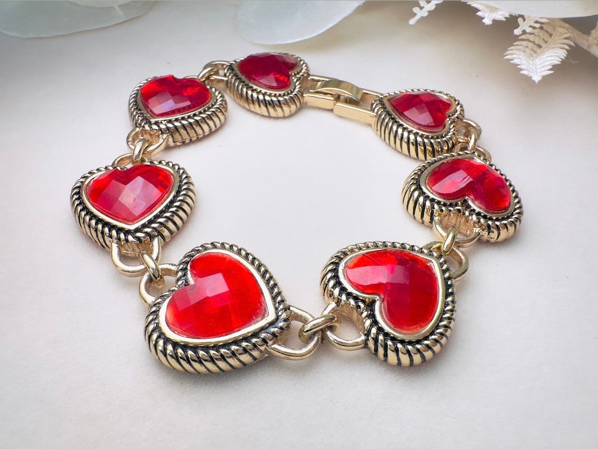 Napier Red Confetti Heart Lucite Link Vintage Bracelet